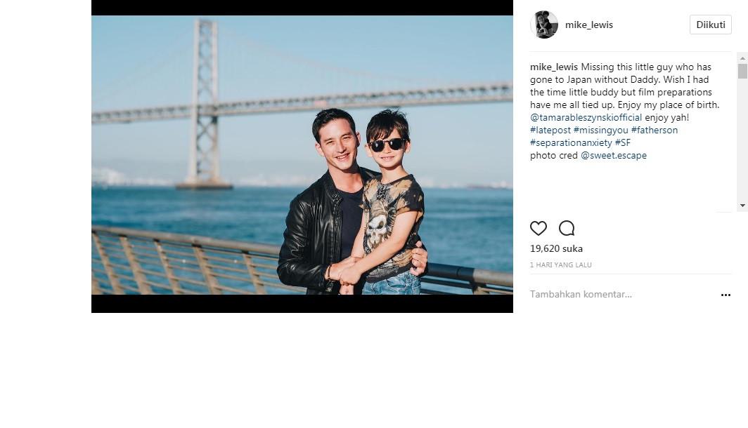Mike Lewis berpose dengan anak semata wayangnya, Kenzou (Foto: Instagram)