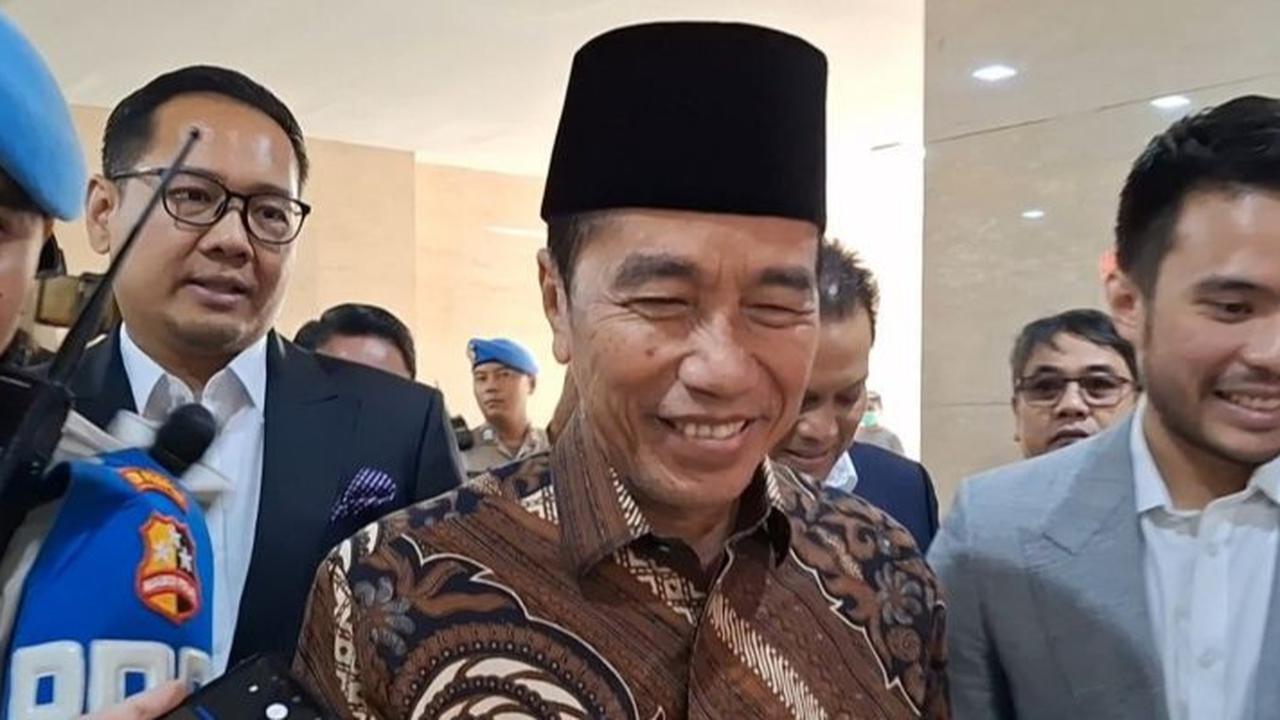 VIDEO: Detik-Detik Jokowi Tiba di Bareskrim, Diperiksa Penyidik Laporan Isu Ijazah Palsu