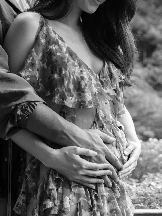 Julie Estelle hamil anak pertama