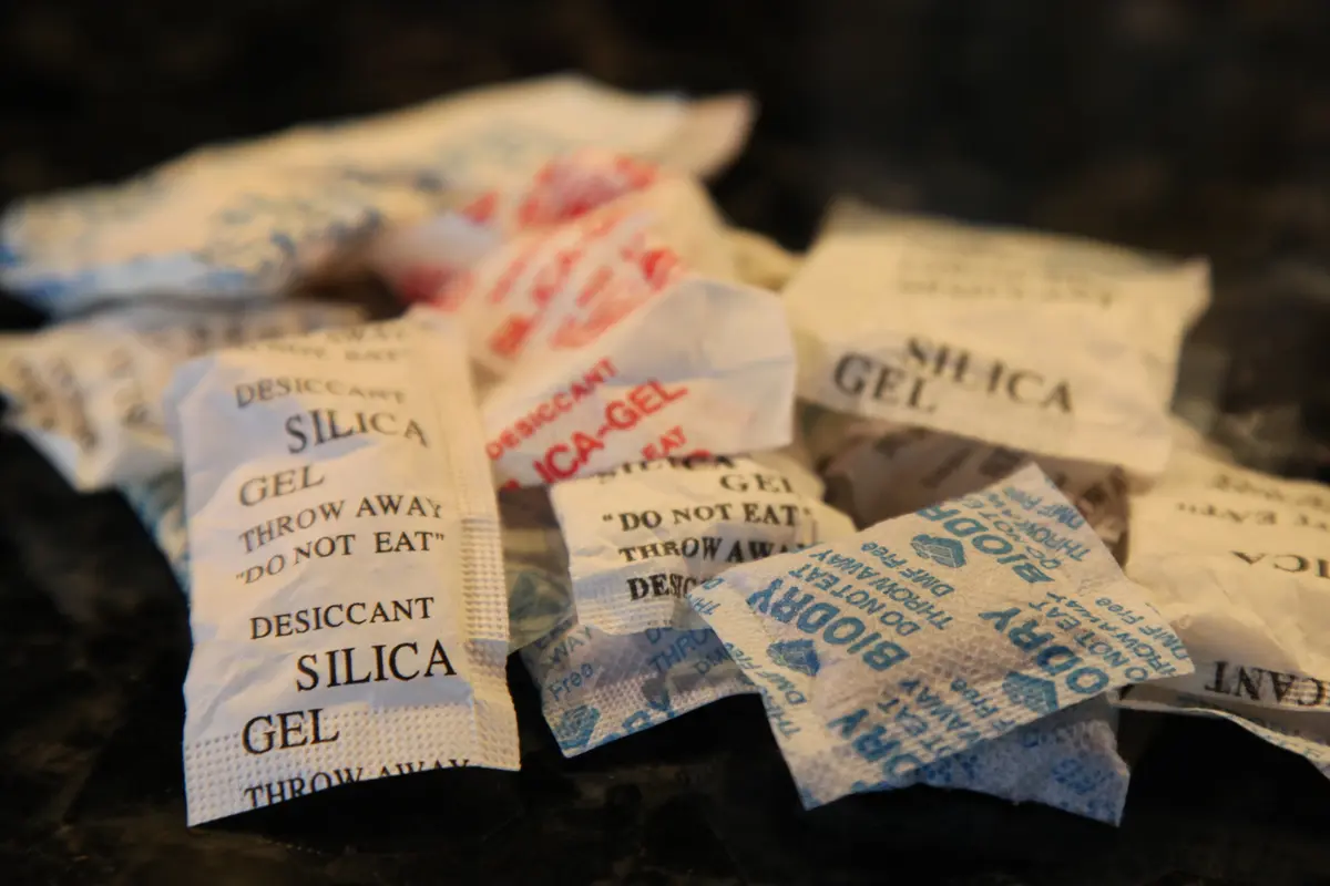 [Bintang] Sering Dianggap Nggak Guna, Ternyata Ini 5 Manfaat Silica Gel