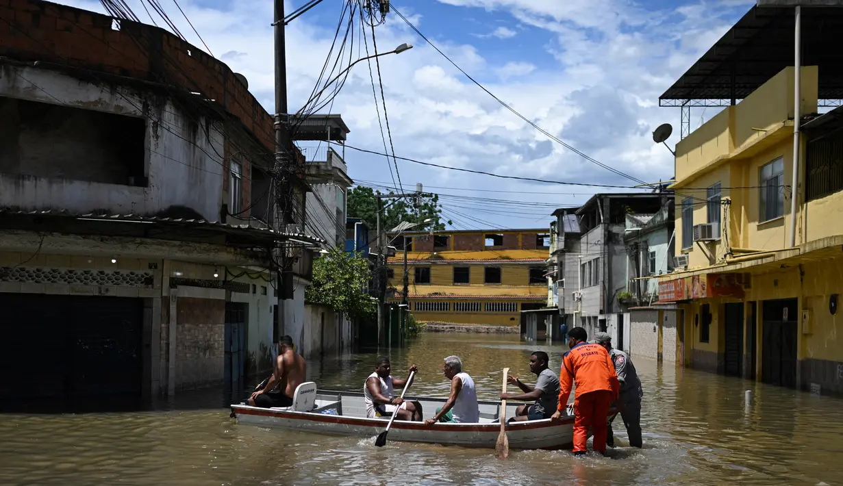 Akibat peristiwa ini dikabarkan ada 11 orang meninggal dunia. (MAURO PIMENTEL/AFP)