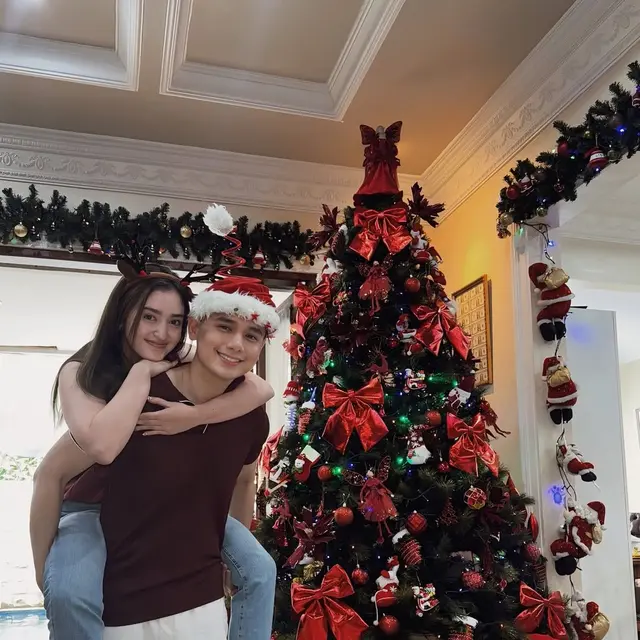 Potret 6 Pasangan Artis di Momen Natal 2024, Lyodra – Randy Martin Makin Lengket