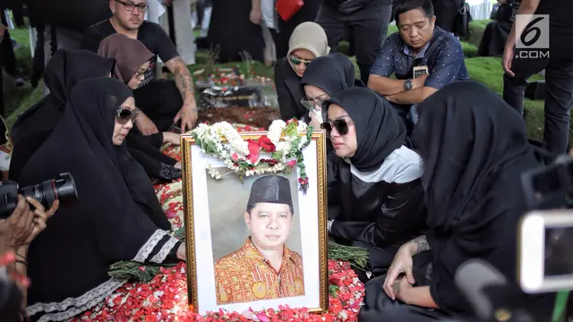 Pemakaman Ayahanda Olla Ramlan