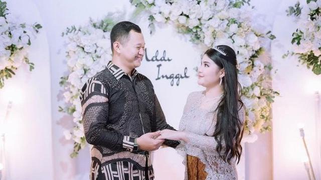 6 Potret Lamaran Rosa Meldianti Keponakan Dewi Perssik, Calon Suami Berprofesi Pilot