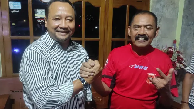 Tukang Bakso Maryanto bersama eks Walikota Solo FX Hadi Rudyatmo