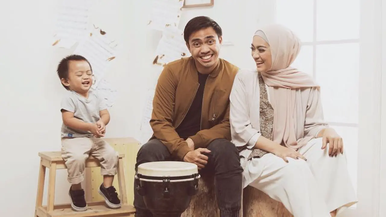 [Bintang] Ayudia Bing Slamet dan Ditto
