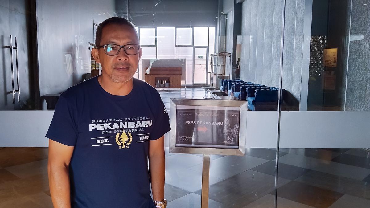 Wawancara Aji Santoso: Target Bawa PSPS Naik ke Liga 1 dan Pembinaan Pemain Muda di Pekanbaru