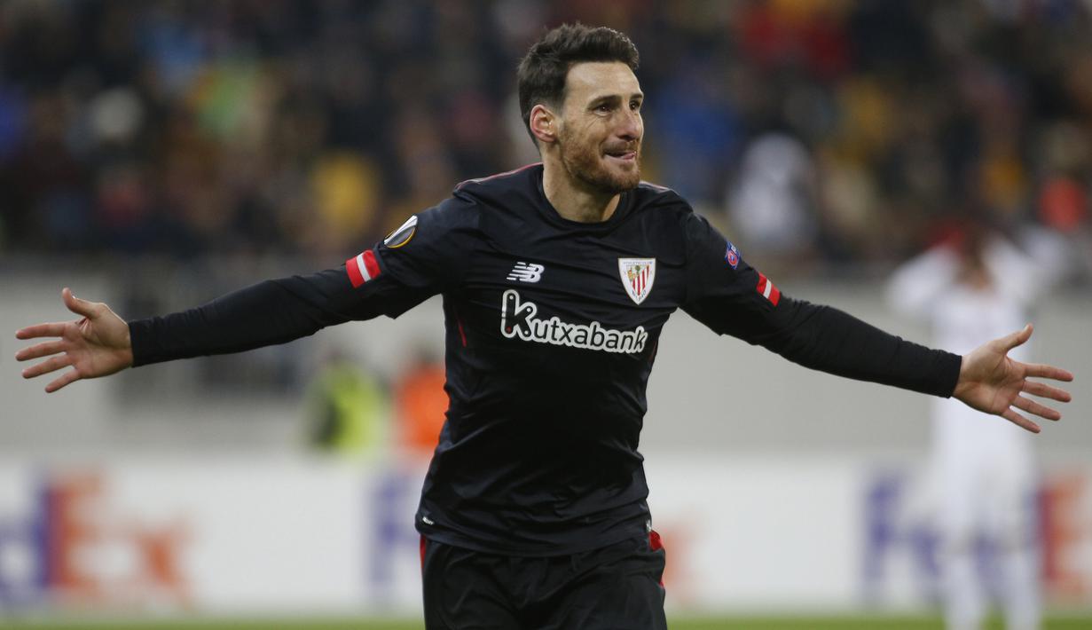 Sejak tahun 2006 ia sukses mencetak gol untuk Athletic Club, Real Mallorca, dan Valencia. Bersama Bilbao, Aduriz sukses menyumbangkan 117 gol. (AFP/Anatolii Stepanov)