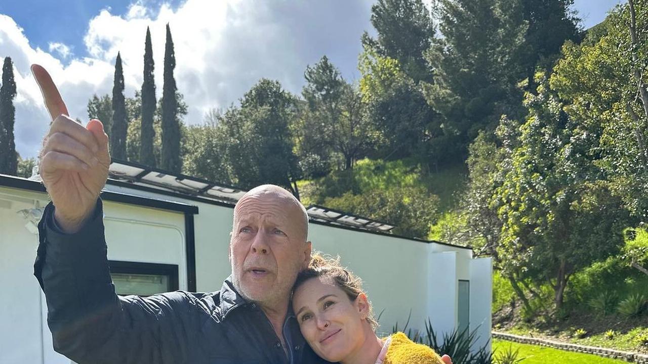 Bruce Willis dan sang anak, Rummer Willis. (Instagram/ rumerwillis)