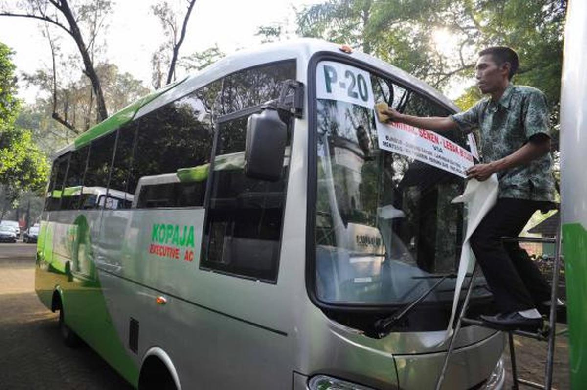 Fauzi Bowo luncurkan Kopaja AC dilengkapi wifi