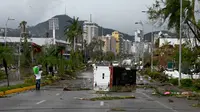 Penampakan kerusakan yang ditimbulkan Badai Otis di Acapulco, Negara Bagian Guerrero, Meksiko, pada 25 Oktober 2023. (FRANCISCO ROBLES/AFP)