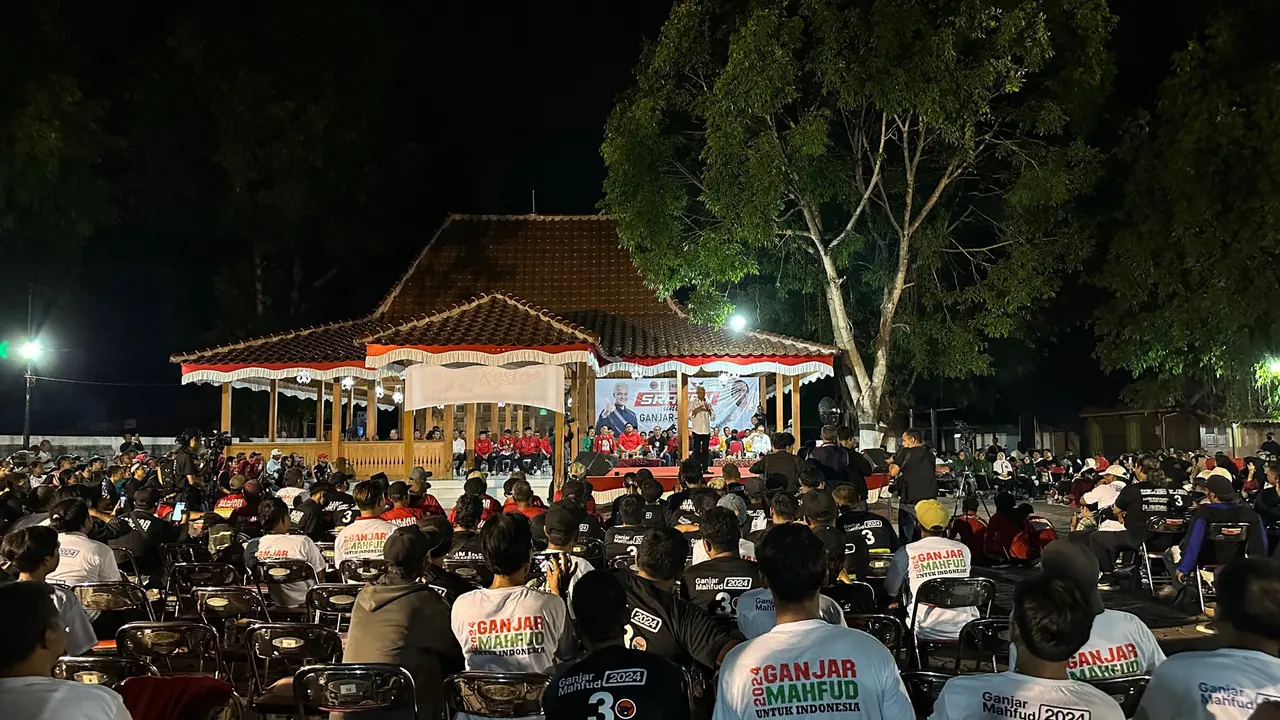 Ganjar Pranowo di Hadapan Para Pendukungnya di Sragen Jateng