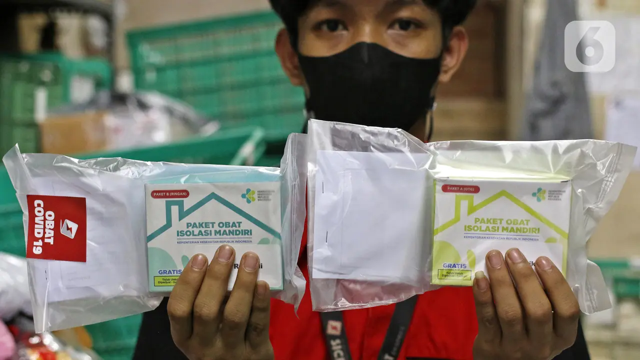 FOTO: Proses Distribusi Obat bagi Pasien Isolasi Mandiri