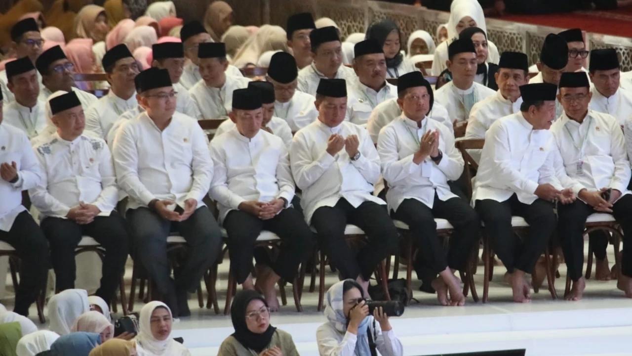 Dampingi Presiden Prabowo, Mendagri Hadiri Pengukuhan Pengurus MUI 2025–2030