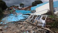 Kondisi bangunan yang runtuh akibat gempa di Kabupaten Cianjur, Jawa Barat, Rabu (23/11/2022). (foto: dokumentasi BNPB).