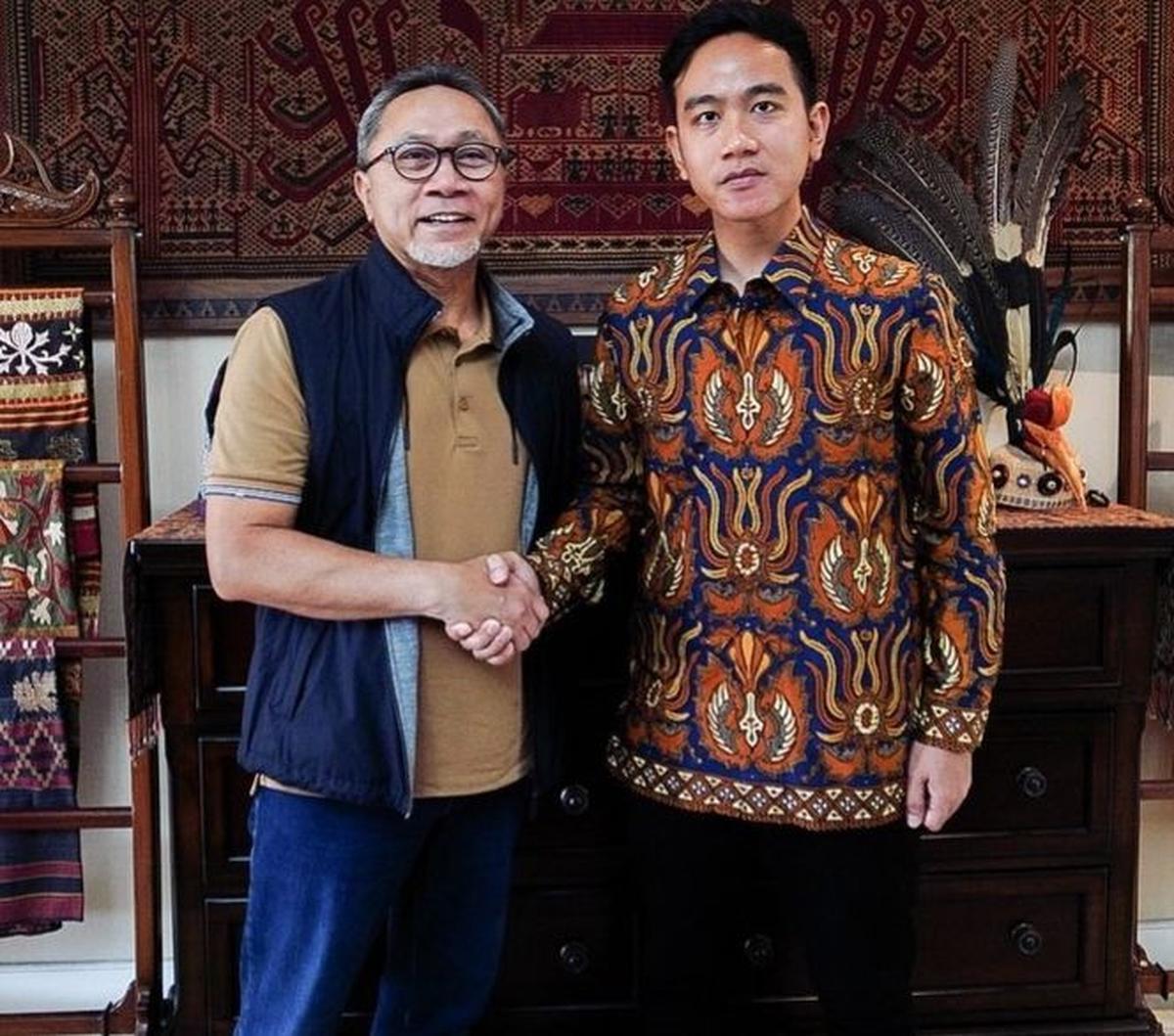 "Agar Indonesia maju terus, silaturahmi tidak boleh terputus. Bismillah mas Wali👍"  tulis Zulhas dikutip dari laman Instagram @zul.hasan.<br>