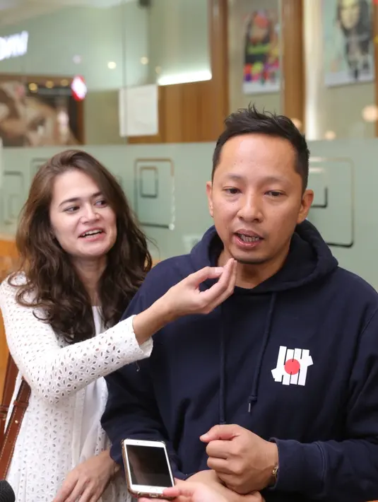 Ringgo Agus Rahman dan Sabai Morscheck