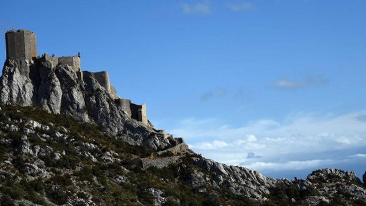 Mengunjungi Benteng Cathar, saksi bisu masa kerajaan Prancis
