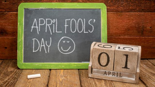 Ilustrasi April Mop, April Fools Day