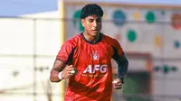 Gaet Bek Versatile dari Spanyol, Persik Punya Menara Kembar di Benteng Pertahanan