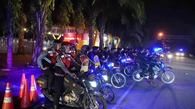Kepolisian Daerah (Polda) Riau menggelar patroli skala besar.