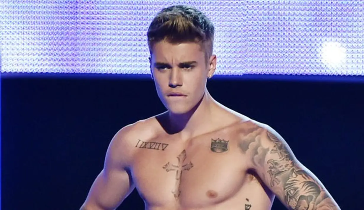 Saksi mata mengatakan bahwa pria yang mencekik wanita itu sepertinya menggunakan narkoba. (YouTube)