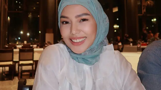 Bisa Jadi Inspirasi, Gaya Hijab Dara Arafah yang Cocok dalam Berbagai Penampilan