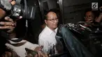 Mantan Kapolda Metro Jaya Komjen (Purn) Muhammad Sofyan Jacob memasuki ruang Ditreskrimum Polda Metro Jaya untuk menjalani pemeriksaan di Jakarta, Senin (17/6/2019). Didampingi kuasa hukumnya, Sofyan Jacob memenuhi panggilan sebagai tersangka kasus dugaan makar. (merdeka.com/Iqbal S Nugroho)