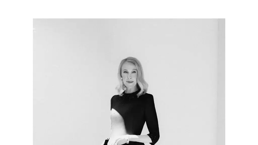 Nama Catherine O’Hara begitu lekat di hati penonton lintas generasi. Ia dikenal luas lewat perannya dalam film keluarga ikonik Home Alone. [@thealexandraarnold].