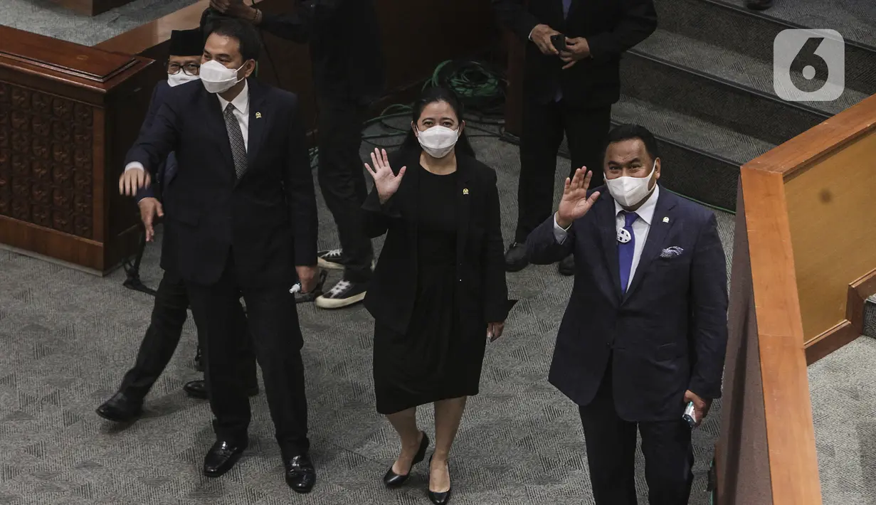 Pimpinan DPR saat Rapat Paripurna Penutupan Masa Sidang II yang digelar secara virtual maupun fisik di Gedung Nusantara II, Jakarta, Jumat (11/12/2020). Ketua DPR Puan Maharani menyampaikan beberapa hal terkait kinerja DPR mengenai Prolegnas Prioritas 2021. (Liputan6.com/Johan Tallo)