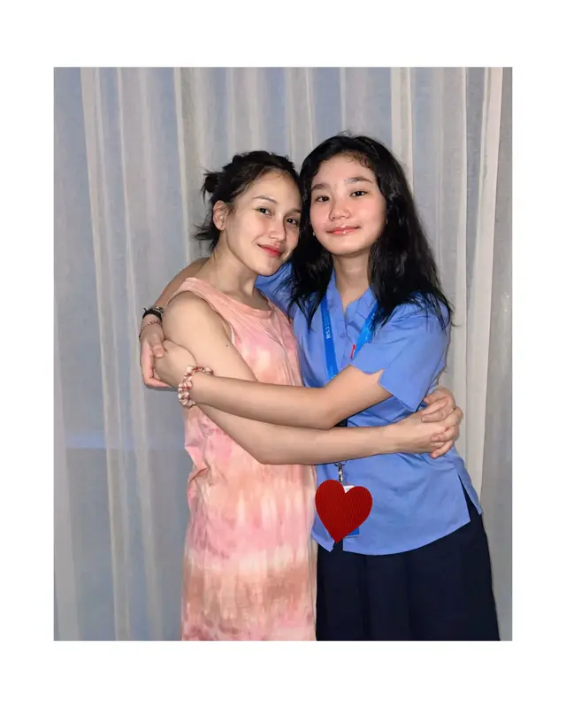 Kedekatan Ibu dan Anak yang Hangat