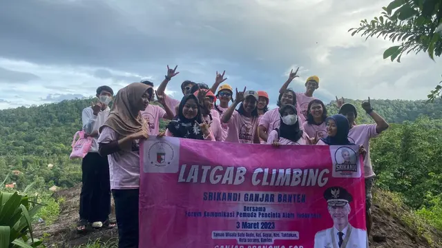 Srikandi Ganjar Banten mengadakan kegiatan Latgab Climbing bersama Forum Komunikasi Pemuda Pecinta Alam Indonesia (FKPPAI) Banten pada Rabu 22 Maret 2023 (Istimewa)