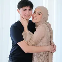 Olla Ramlan dan Sean (Instagram/ollaramlan)