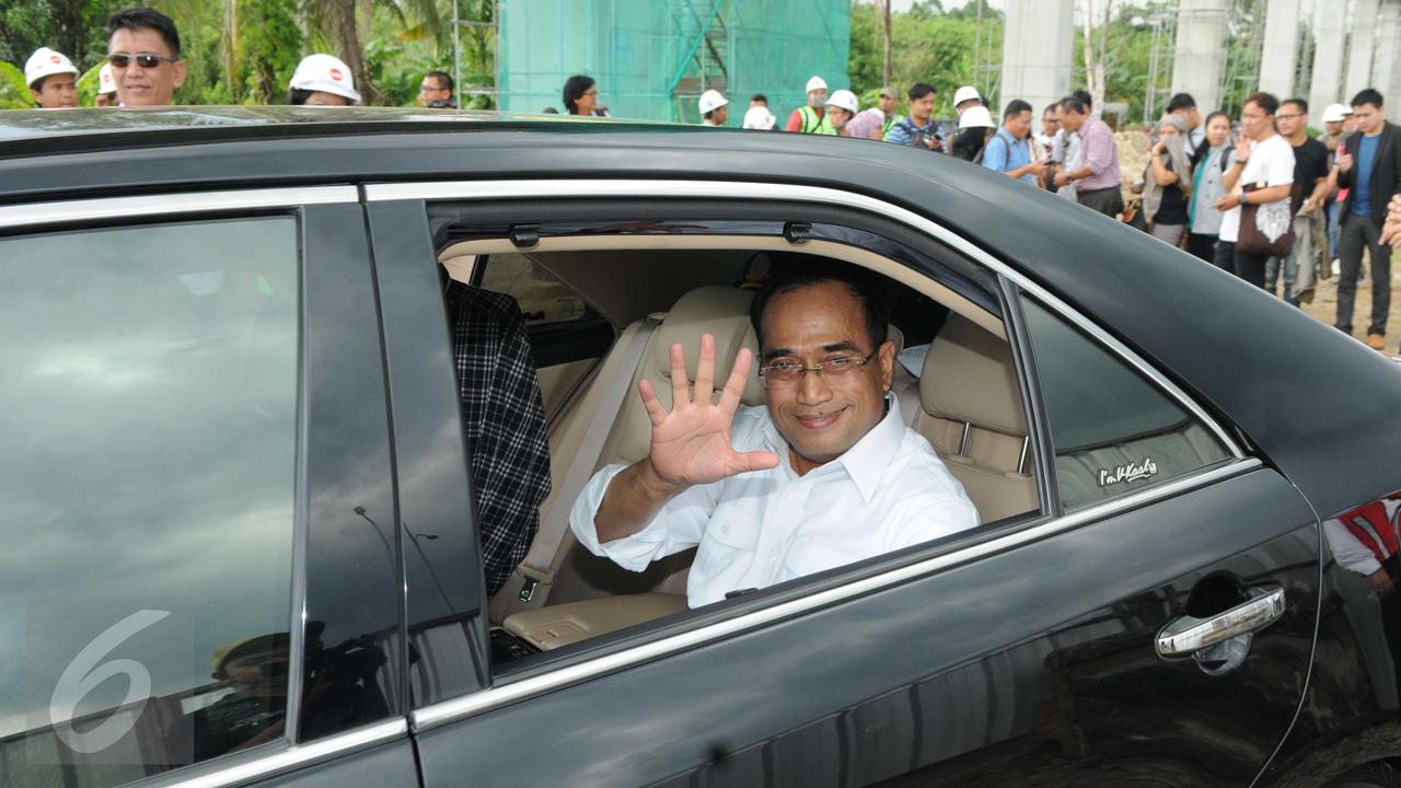 20170108-Menhub Tinjau Proyek LRT Jabodetabek-Jakarta