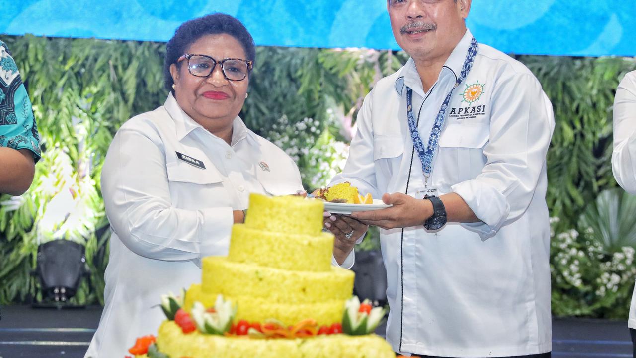 Wamendagri Ribka Tutup Munas VI APKASI