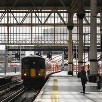 Ilustrasi Kereta/https://unsplash.com/Roman Fox