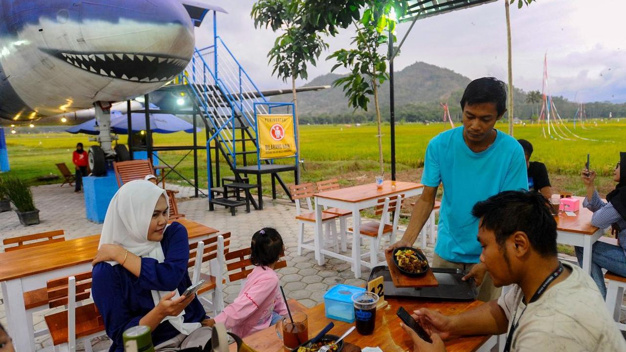 Tempat ini juga sangat rekomendesi bagi pengunjung yang mengajak anggota keluarganya untuk menikmati kuliner yang ditawarkan sambil edukasi wisata.