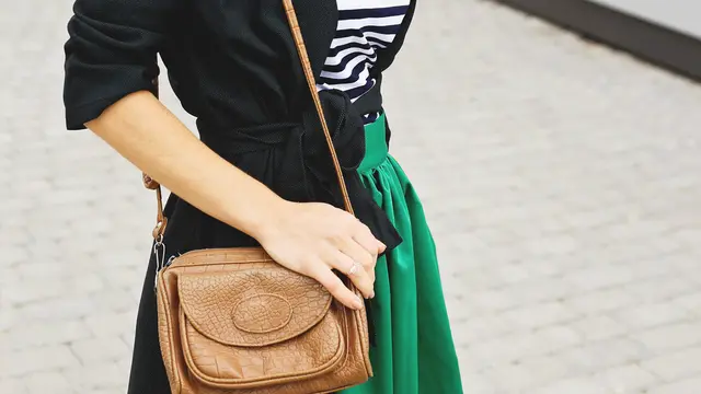 Tas selempang wanita