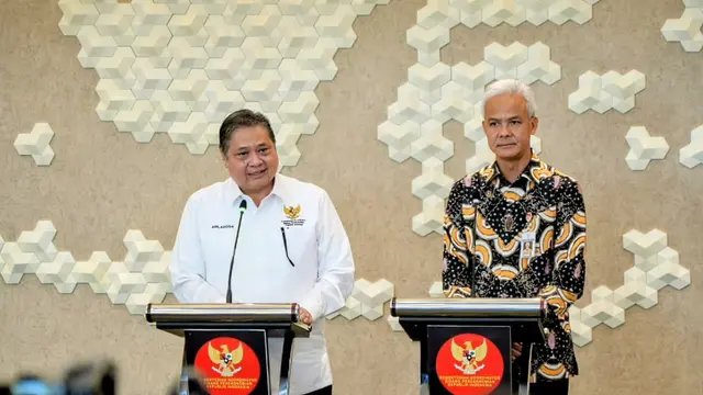 Menteri Koordinator Bidang Perekonomian Airlangga Hartarto mengundang Gubernur Jawa Tengah Ganjar Pranowo beserta Kementerian/Lembaga terkait dalam Rapat Koordinasi Pembahasan Proyek Strategis Nasional di Jawa Tengah.