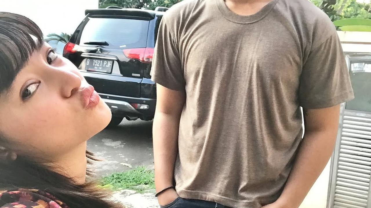 8 Potret Marshanda Bareng Adik Lelakinya dari Waktu Ke Waktu, Salfok Wajah Gak Banyak Berubah