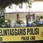 Garis polisi terpasang menuju gedung forensik Rumah Sakit Polri, Kramatjati, Jakarta Timur, Rabu (9/5). Penjagaan super ketat diberlakukan di mana jenazah korban kerusuhan rutan Mako Brimob Kelapa Dua dibawa ke RS Polri. (Merdeka.com/Iqbal S. Nugroho)