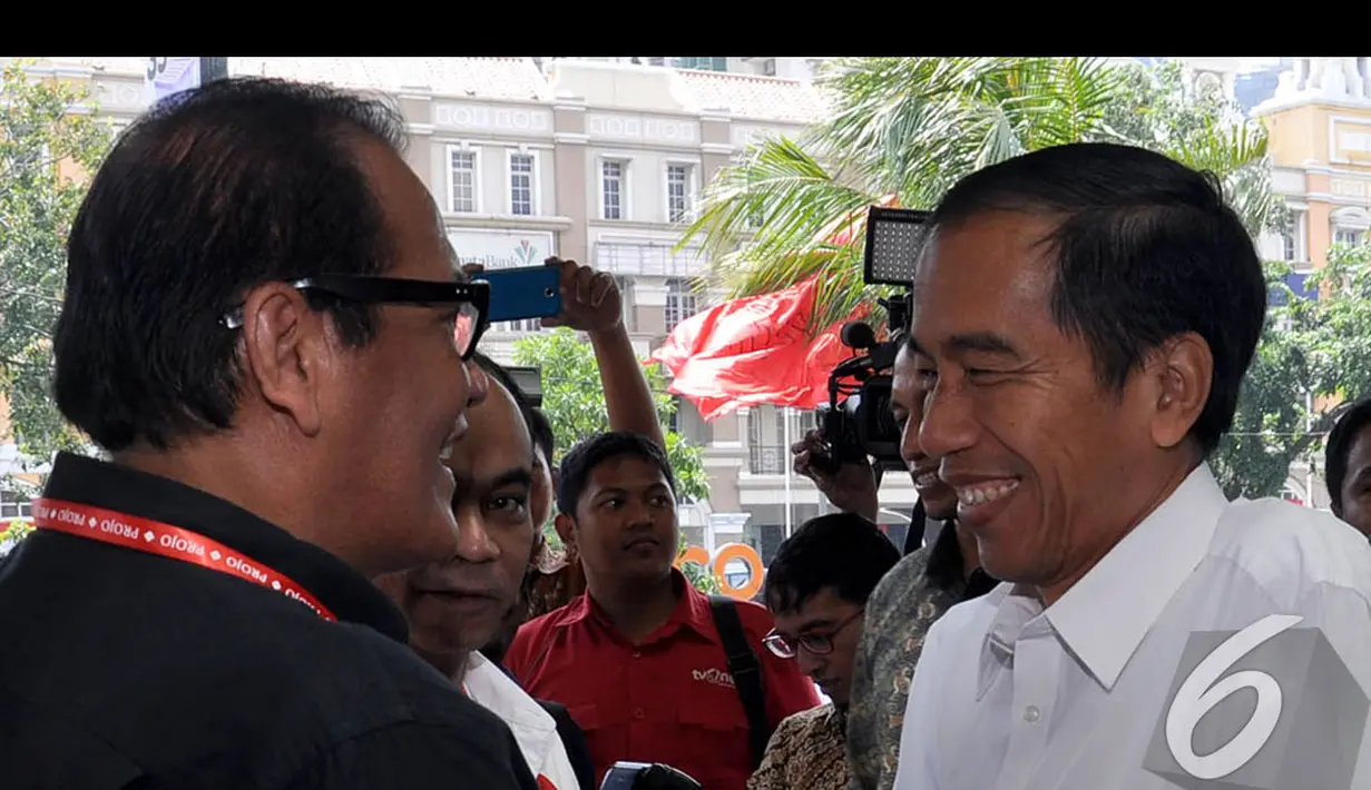 Presiden terpilih Joko Widodo menghadiri Rakornas II Projo di hotel Whiz Kelapa Gading (Liputan6.com/Miftahul Hayat)