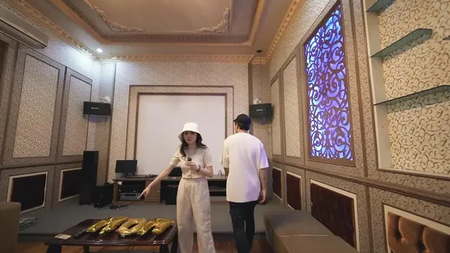 Potret rumah Indra Kenz yang sedang direnovasi