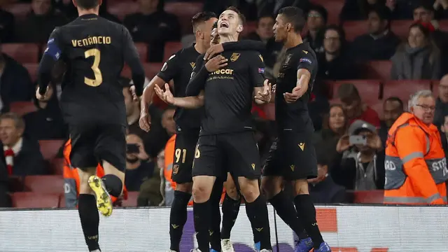 Pepe 2 Gol, Arsenal Taklukkan Vitoria di Emirates