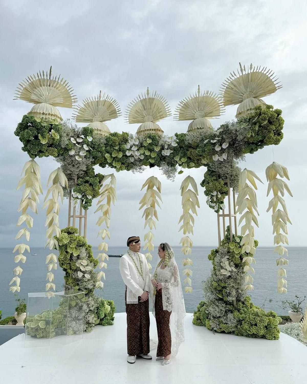 Kisah Cinta BCL dan Tiko