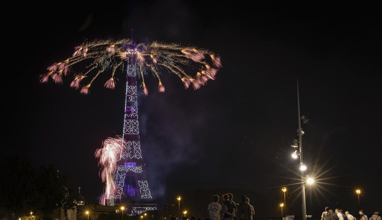 Diketahui, Bastille Day atau Hari Bastille dirayakan warga Prancis setiap tanggal 14 Juli. (AP Photo/Aurelien Morissard)