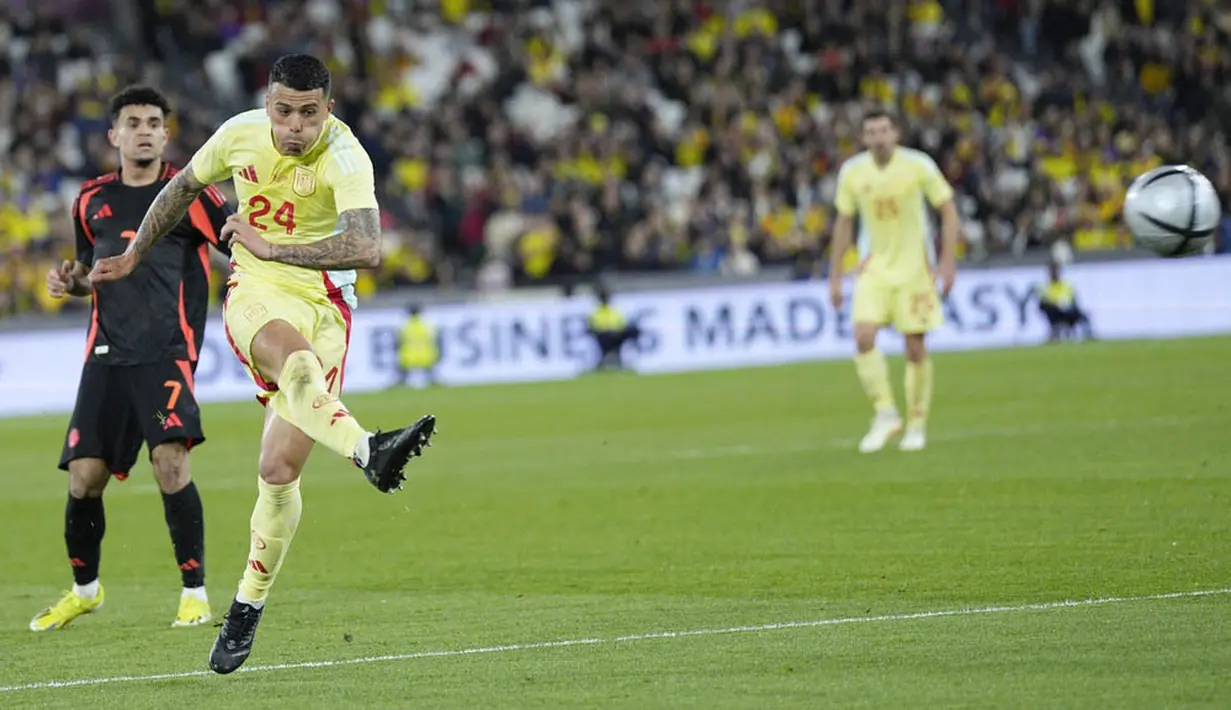 Selanjutnya, Spanyol akan kembali melakoni laga persahabatan dengan menghadapi Brasil. Sementara itu, Kolombia akan berhadapan dengan Rumania. (AP Photo/Dave Shopland)
