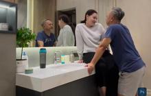 Menetap di Rumah Baru, Potret Kamar Mandi Mona Ratuliu yang Mewah Bak Resort, Dilengkapi Bathtub dan Berlapis Marmer