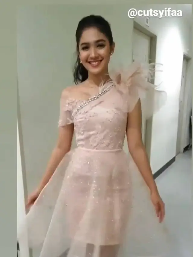 6 Gaya Seleb Wanita Bintang Sinetron saat HUT SCTV, Tampil Menawan