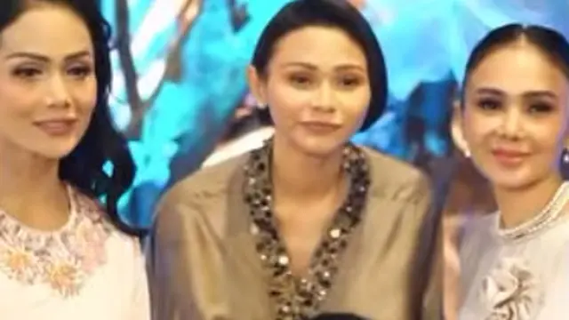 Parade Kaftan dari Kris Dayanti hingga Amora Lemos Saat Bukber Keluarga Besar